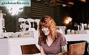 Cara Memisahkan Nama Depan dan Belakang di Google Spreadsheet